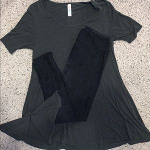 LuLaRoe Perfect T XS & One Size Legging